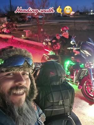 #foryoupageofficiall #funnyvideos😂 #lmfao #harleydavidson #roadtrip #texasbackroads #bikerlife #biker #kneesinthebreeze #livingmybestlife #makingmememories #coupleswhoridetogether_staytogether #myollady @Cherry #nightride 