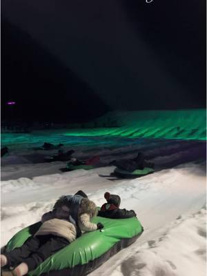 Cosmic tubing @Mt. Hood Skibowl #familyfunnight #cosmictubing #skibowlmounthood #snowday #fyp 