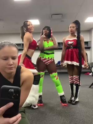 In the holiday spirit @THE GLOW  @Bianca Belair  @QoSBaszler  #WWE #smackdown #miayim #michin #biancabelair #naomiwwe #shaynabaszler #christmas 