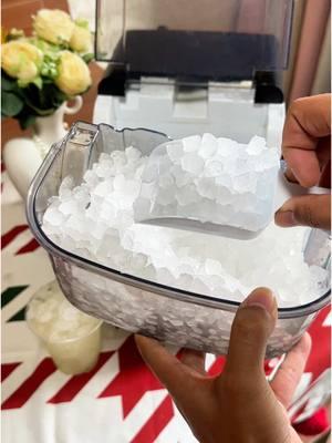 here on the TikTok Shop you can get these ice makers at a discount cheaper than any other brand!!!#christmas2024🎅🎄 #gifts #TikTokShop #tiktokshopcybermonday #tiktokshopholidayhaul #fyp #fypシ #foryoupage❤️❤️ #icemaker #euhomy 