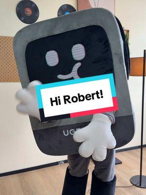 Compared to Robert we’re all small but there’s nothing wrong with that. Video inspired by @Doctor Waffle #ugreen #ugreenuno #roberttherobot #ugreencharger #iphonecharger #bestcharger #fastcharger 