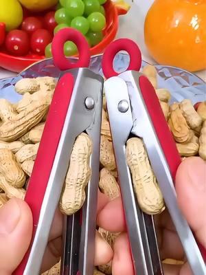 Peanut peeling tools#houseware #householditems #houseoftiktok #foryou #fyp #cleaning #kitchenware #kitchen #tools 