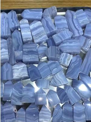 $300 and they only got 1 crystal😳 #bluelaceagate #gemstone #highqualitycrystals #crystalwholesaler #onthisday 