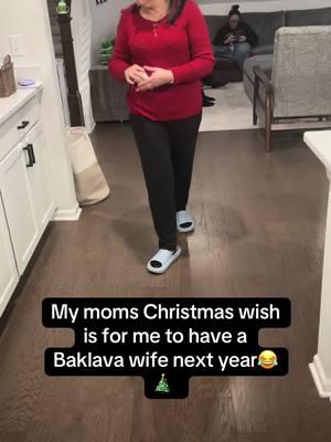 “I ask Baklava, not Santa” 🎅 😂😭 #fyp #arabmom #arabparents #middleeastern #jordanian #baklavaapp #datingapp #foryoupage #christmas