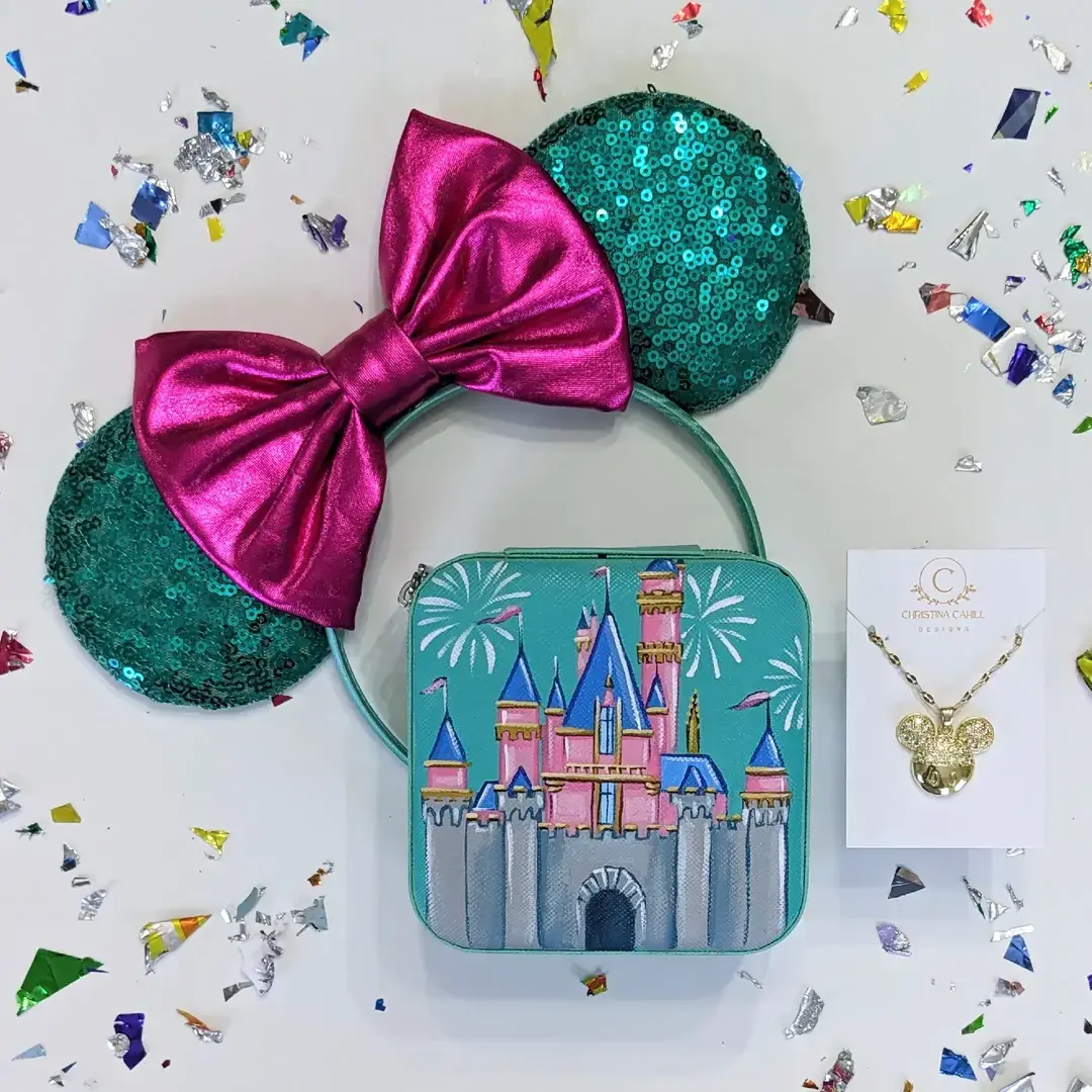 some of the sparkly fun pieces I've created this year. fireworks and shimmery trails are always fun! do you have a favorite here?  #disneyfireworks #fireworks #disneymagic #custompainted 