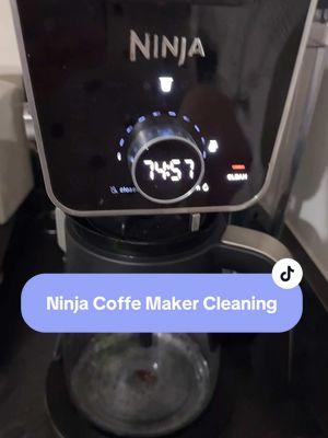 #ninjacoffeemaker #coffemakercleaner #cosasdemujeres #mujerlatinaenusa #raytips #latinaenusa #614columbus #614momblog #coffeetok #cafe #cafetera #limpiezacafetera 