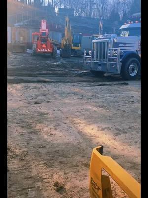 #excavation#dumptruck #Peterbilt#Kenworth#junk#aggregates 