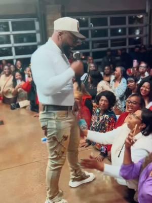 I love my fans!!…always a good time on stage!!😂❤️🔥🎶#Yessssuh #Fyp #AlabamaLove #100MissedCalls #NowStreaming #SouthernPlayaMusic #TellYoAuntie2CallMe #Blessed #mississippimade