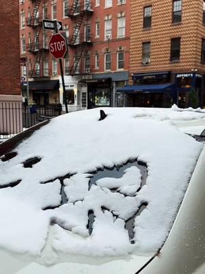 A very quiet Christmas morning in the West Village #westvillagenyc #westvillage #nyc #snow #christmas #ilovenyc #lovelettertonyc 