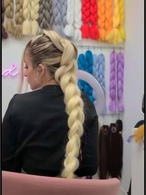 Pull though blonde.  Feeling like elsa #elsahair #braidsmiami #miamibraids #hair #trenzas #trenzasmiami #miamihair #pullthroughhair #onthisday #deagonbraid #elsabraid #miamibraider #nyehair 