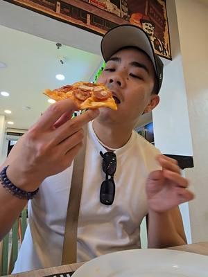 Reviewing Shakey's Pizza #ShakeysPizza #Shakeys #FilipinoFood #Sacramento #Phillipines #Pizza #ChickenSkin #thincrustpizza  #TravelPhillipines #FriedChicken #FoodReview #Spaghetti 