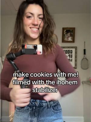 getting rlly into baking! #videos #newvideos #baking #cooking #filming #product #stabilizer #foryoupage #product #ad #cookies #kitchensinkcookies #oatmealchocolatechipcookies #oatmealcookies #homemade #foryou #viral #70s #music #batter #cookiedough #Recipe #howto #funny #gamrfuel #TikTokShop #tripod #stabilizer #steadycam #ihohem 