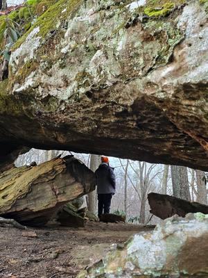 Ky 122 arch over in Menifee County Kentucky. #explorekentucky #visitkentucky #getoutside #kentuckylife #adventure #greatoutdoors #getoutside #Kentucky #AdventureAwaits #kentuckylife #arch 