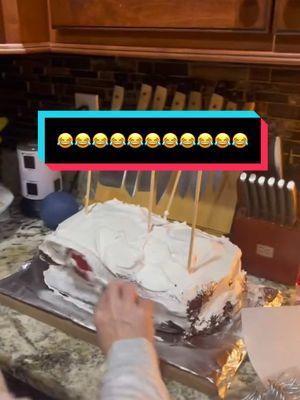 Epic fail #epicfail #epic #cake #cakefail #baking #birthdaycake #birthday #shetried 