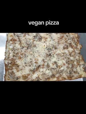 #veganpizza #veganfood #vegan #pizza #deepdish #detriotstylepizza #whittier #fyp #nomnom #vegansausage #vegancheese 