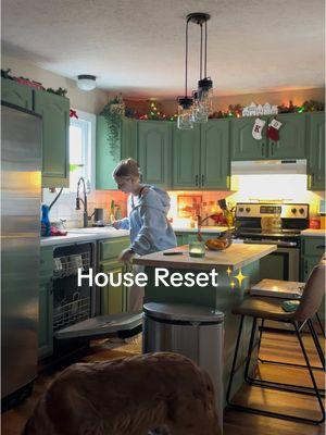 Resting the house ✨🏠 #cleaning #cleaningup #resetingthehome #Home #trend #holiday #travel #trip #traveltips #cleanup #trending #fypシ #relatable #holidaytravel #quietmoments #justagirl #justgirlythings #mess #relatablecontent 