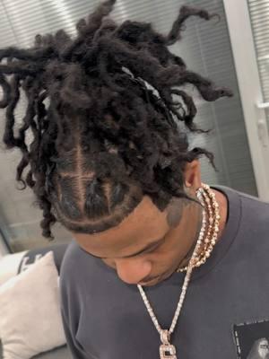 Loc’D in ✔️🐐 #locsbyjas #atldreads #locstylist #locdandshine #locs #locdshine #atlanta #atlantalocs #locstylesformen #rylorodriguez #rylo #rylorodriguezsnippet #atl #atlantalocs 