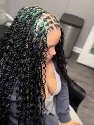 Watch til the end for the star of the show #brilocschicago #chicagolocs #locstyles #starterlocs 