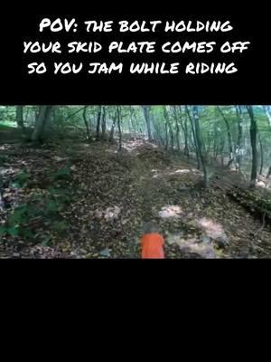 When your bold comes off for your skid plate so you just hear it smacking against the rocks eventually it isn’t annoying and you jam out #fyp #foryourpage #dirtbike #harescramble #singletrack #race #dirtscooter #ktm #jamsession 