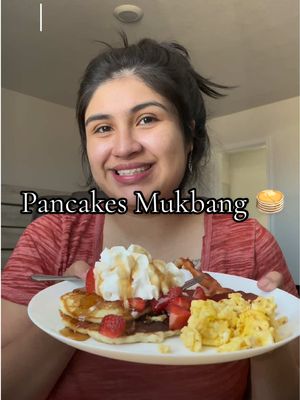 On my WFH lunch break🥞😍 #fyp #foryou #foryoupage #mukbang #WFH #wfhlife #wfhlunch #pancakes #pancakesmukbang #breakfastmukbang #baconandeggs #scrambledeggs #FoodTok #Foodie 