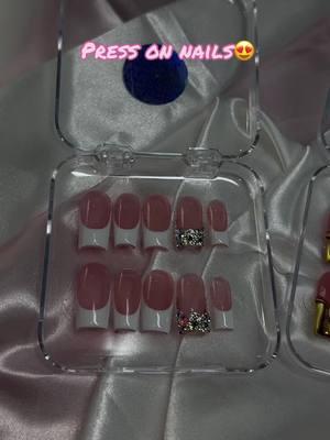 Press on nails 🫶🏼 - 😍free shipping Hand made😍 #nails #uñas #foryoupage❤️❤️ #paratiiiiiiiiiiiiiiiiiiiiiiiiiiiiiii #viralvideo #foryoupageofficiall #pressonnails #nailspresson #nailsart 