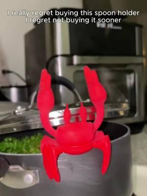 A crab spoon holder! Its actually very handy!#kitchengadgets#spoonholder#siliconeholder#crab 