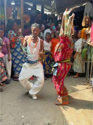 L’arrivée de saloni en 🇨🇮😂#tiktokivoire225🇨🇮 #ivoirien🇨🇮 #tiktoknigeria🇳🇬 #visibilité#cri #challen #grid #france🇫🇷 