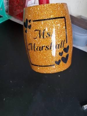 Customizing a stainless steel coffee mug #glitter#coffee#DIY#cups#craft#customcup#glittercup#mugs#epoxy#cricut 