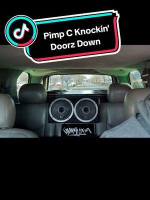 #pimpc #knockindoorzdown #yukonon26s #basslife #four15s #theonewhoknocks #groundpounder #poundtown #kingkonginthetrunk #caraudio 