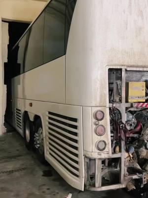 Rebuild on RV with Detroit S60 • • • #Engine #enginerebuild #overhaul #essentialtruckrepair #semi #rv #detroit #truckrepair #etr #snapon #matco #milwaukeetools #truckrepairshop #truckshop #semitrucks