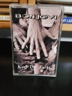 Bed of Roses #90s #90smusic #90srock #bonjovi #rock #rockmusic #cassette #cassetteculture #cassettetape #cassettecollection #cassettes #cassettecollector #music #tiktok #trending 