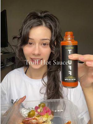 This hot sauce is probably gona make me a sweeter person 🤭✨ #hotsauce #truffhotsauce #truff #blacktruffle #sweethotsauce #tiktokshopfinds #TikTokShop #tiktokshopaffiliates 