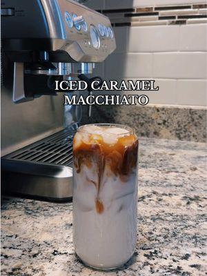 how to make an iced caramel macchiato at home with the correct proportions!! ✨🫶🏽 let me know what Starbucks recipe you wanna see next ☕️☕️ #icedcaramelmacchiato #caramelmacchiato #starbucksrecipe #starbucksdrinks #starbies #icedmacchiato #starbuckstips #starbucksathome #carameldrizzle #icedlatte #coffeerecipes #brevillebaristaexpress #brevillebaristaexpress 