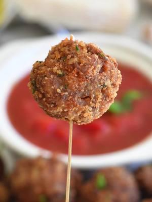 ✨ Italian meatballs ✨ These Italian meatballs are perfectly crispy on the outside, tender on the inside, and packed with flavors.  Serve them with your favorite sauce for a classic touch or enjoy them on their own as a delectable bite-sized appetizer 😍🇮🇹🤌🏻 My new recipe for you! Link in profile 🥰 INGREDIENTS * 2 slices white bread (crust removed, cut into small cubes) * 1/4 cup (60 ml) milk * 1 lb (450 g) ground beef * 1/2 cup (40 g) grated Parmesan cheese * 1/2 cup (50 g) plain breadcrumbs (plus about 1 cup for breading) * 1 large egg, lightly beaten * 1–2 tablespoons fresh parsley, chopped * 1 clove garlic, crushed * 3/4–1 teaspoon salt * Oil for frying or drizzling #Recipe #classicrecipe #meayballs #italianrecipe #italianfoodie #appetizers #dinner #partyidea  https://www.cookingwithmanuela.com/2024/12/italian-fried-or-airfried-meatball.html