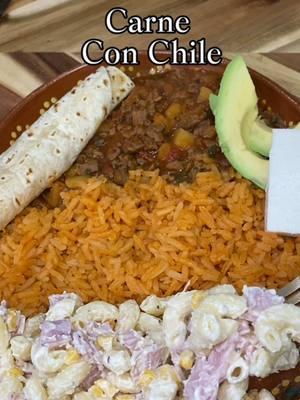 Carne Con Chile 😋 Recipe for salsa: Sauté 4 Roma Tomato’s,4 Chile Guajillo,2 Garlic Cloves, 1/4 white onion. Add everything into blender along with 10 Chile de Arbol and 4 cups of water & it’s ready 💕 Recipe for Meat: Add olive oil to a pan and add diced potatoes, once they are half way cooked add white onion, cover and once they are fully cooked remove from pan,add the meat & season with salt and pepper once the meat is cooked add the potatoes back into the pan with the meat and mix,add the salsa and season with chicken bullion,tomato bullion & cumin, bring to a boil, add chopped cilantro and it’s ready 💕 #Foodie#mexicanfood#comidamexicana#recetasfaciles#carneconchile#carneconpapas#foodtiktok#mexicantiktok#mexicanfoodrecipes 