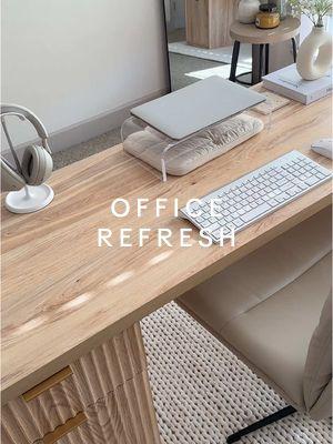 happy friday✨ office refresh to end off the week! 🎧 #officerefresh #officereset #officecleaning #officecleanup #asmrcleaning #asmrreset #asmr #stationaryasmr #asmrstationery #desksetup #deskcleaning #deskreset #deskrefresh