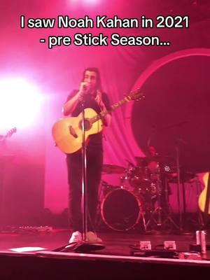 This feels MAD full circle @Noah Kahan #noahkahan #stickseason #northernattitude #dialdrunk #cincinnati #bogarts 