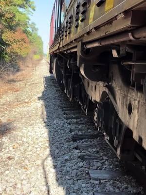 Rhythm of the joints between rails 😂 #indiana #railroading #traintok #marching #rhythm 