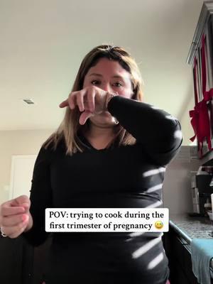 After this I went days without cooking🥲 & I still have those days now🥲 #pregnancyjourney #pregnancytiktok #pregnant #motherhood #pregnancysymptoms #pregnancyproblems #relatable #firsttrimester #pregnantlife #fyp #foryoupage #gagging 