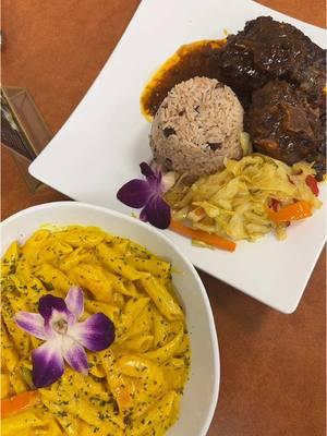 Trying a new Jamaican Resturant in Houston, Texas. Island Spice Jamaican Restaurant  #houstonfoodspots #houstonrestaurants #houstonfoodie #jamaicanfood #jamaicanrestaurant #houstontexas #houstonfood #FoodTok #houstonrestaurants #thingstodoinhouston #oxtails #shrimppasta 