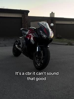 Not a pop tune and it sounds like pop corn  - - - #cbr1000rr #honda #bikelife #1down5up #motoamerica #adrenalin #streetracing #biker #hondaracing 