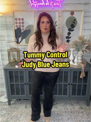 I’m very particular about black jeans and these are right up there with my favorite pairs.  They come in lengths which is a huge win, they have all the Judy Blue stretch that we know and love, plus they have a tummy control panel! I’m wearing these in a size 13 in the short length. @Kaliroseboutique #judybluejeans #judyblue #blackjeans #tummycontroljeans #ttsacl 