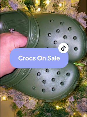 SO COMFY! #tiktokshopyearendsale #newyearnewaura #spotlightfinds #endoftheyear #endoftheyearsale #endofyearsale #crocs #crocsclogs #crocs4life #sportmode #shoes #giftsforher #giftsforhim #CapCut 