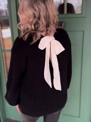 I absolutely love this black sweater with the surprise bow in the back! #TikTokShopFashion #tiktokshopsweater #fashion #winteroutfit 