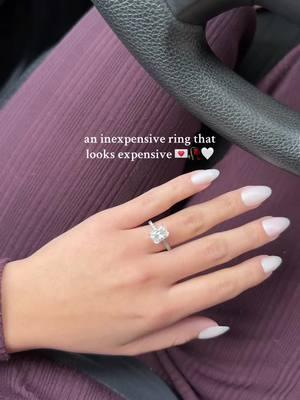 & the quality is so good 🤍 doesn’t tarnish or turn fingers green!! #promisering #wedding #diamondring #silverring #silver925 #eamtijewelry #affordablejewelry #tiktokshopcreatorpicks #tiktokshopyearendsale #newyearnewaura 