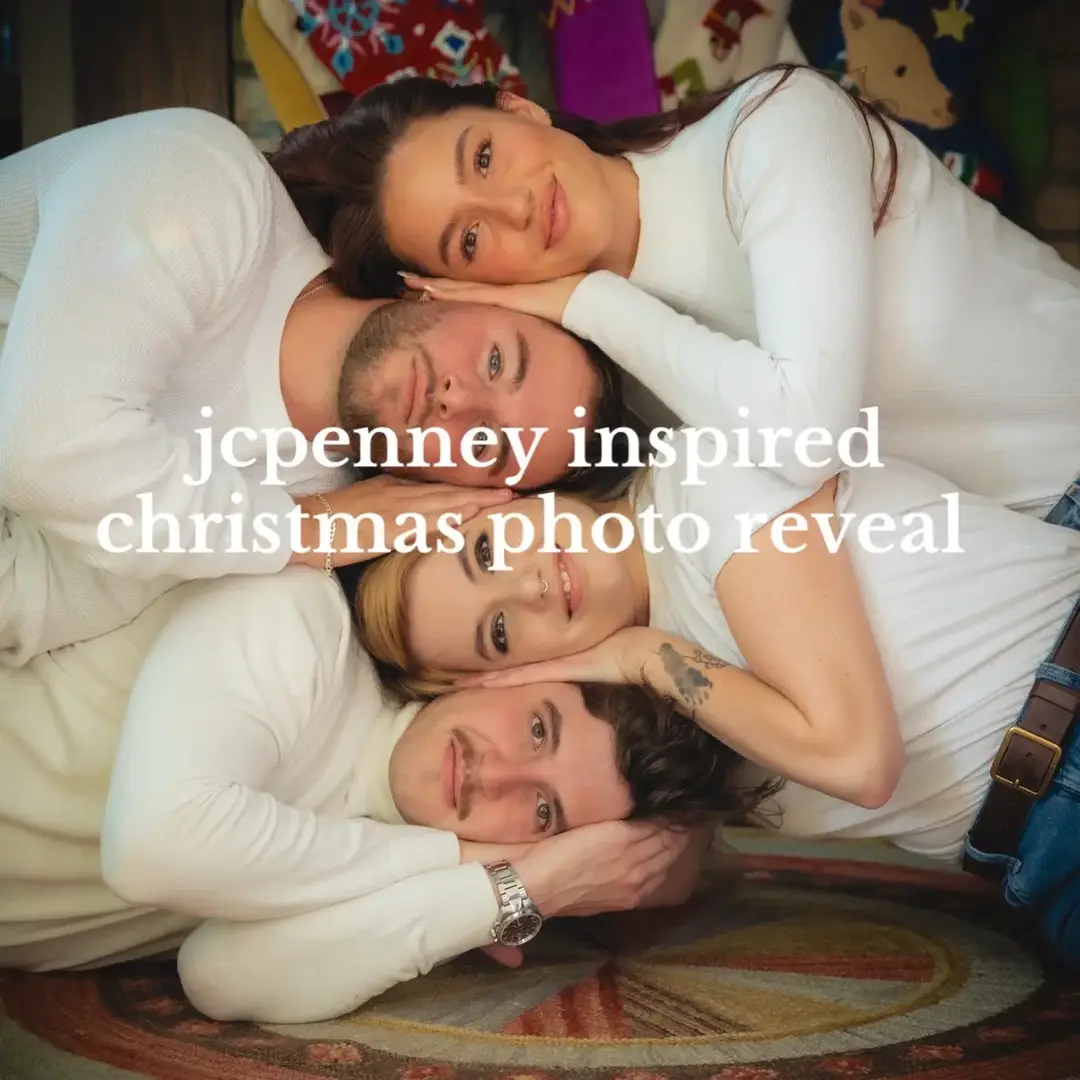 i know you all were so excited to see these…. #jcpenneyphotoshoot #jcpenneyawkwardphotoshoot #siblingphotoshoot #christmasphotoshoot 