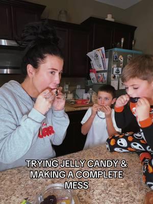 I let these kids talk me into anything 🤣 #jellycandy #candytok #jellypop #candy #momlife #MomsofTikTok 