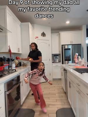 One thing Evette is going to do is eat it up a dance lol ##fyp##viral##trending##dances##dadanddaughter