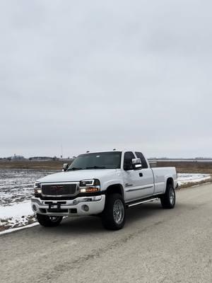 Which one would you take?  LB7 VS L5P... GO! 🔽  Check out our website with the link in our bio! #boostauto #gmcsirra #liftedgmc #liftedtrucks #truckstuff #trucklighting #duramax #denaliultimate #durtymax #duramaxnation #lb7 #lly #lbz