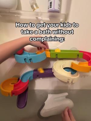 TikTok shop with the bath toys 👏 mom hacks 101 😅 #tiktokshopfinds #bath #bathtoys #bathtime #bathtimefun #kidstoys #bathtimeroutine #momhacks 